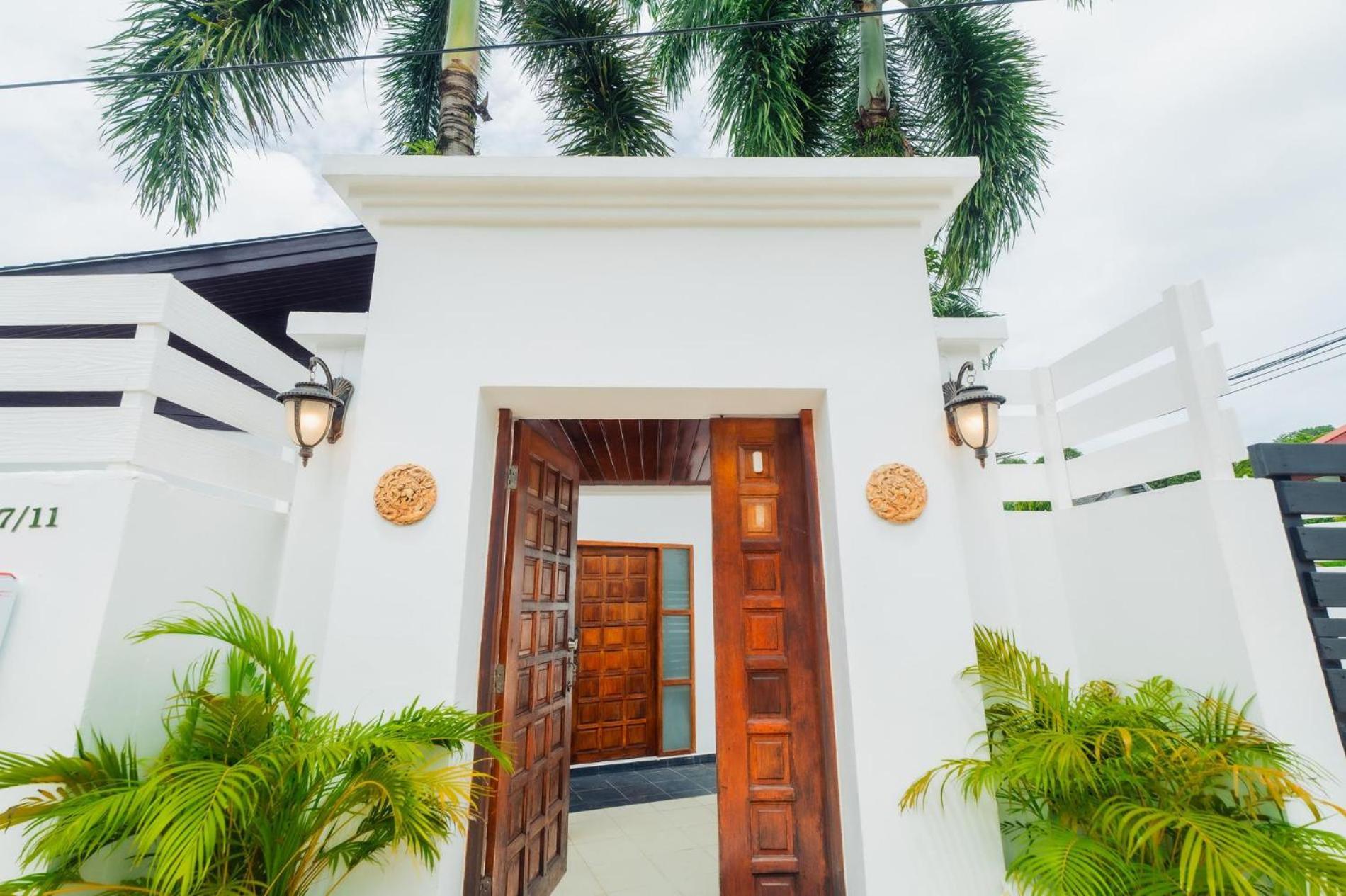 Jasmine Pool Villa In Nai Harn Rawai Kültér fotó